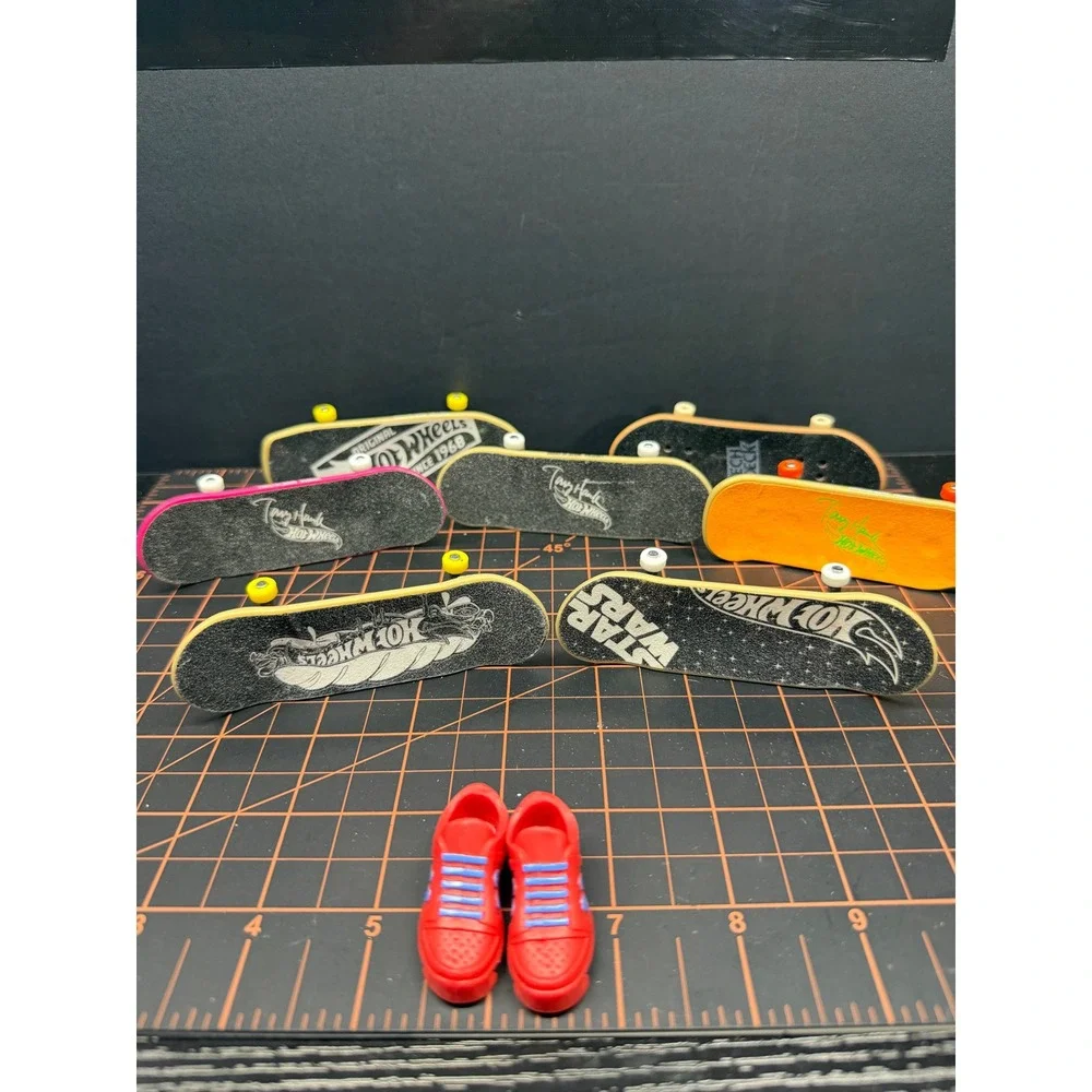 Hot Wheels Tony Hawk Star Wars Fingerboard Lot of 7 with Finger Shoes Tech Deck